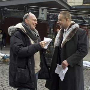 WINTER'S TALE, l-r: director Akiva Goldsman, Russell Crowe on set, 2014, ph: David C. Lee/©Warner Bros. Pictures