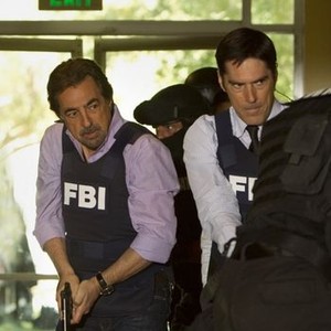 Criminal Minds, Joe Mantegna (L), Thomas Gibson (R), 'The Inspired', Season 9, Ep. #2, 10/02/2013, ©CBS