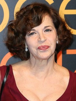 Seks onasi uxlab yotgan oglini yotoqda sikadi