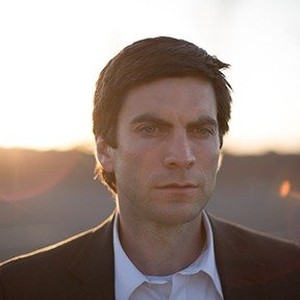 Wes Bentley as Bill Scanlon in "After the Fall." photo 18