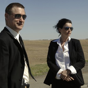 Bill Pullman as Sam and Julia Ormond as Elizabeth in "Surveillance." photo 14