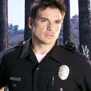 Jason Gedrick as Officer Tom Turcotte