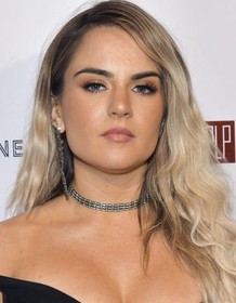 Joanna "JoJo" Levesque