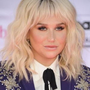 Kesha at arrivals for 2016 Billboard Music Awards - Arrivals 1, T-Mobile Arena, Las Vegas, NV May 22, 2016. Photo By: Elizabeth Goodenough/Everett Collection