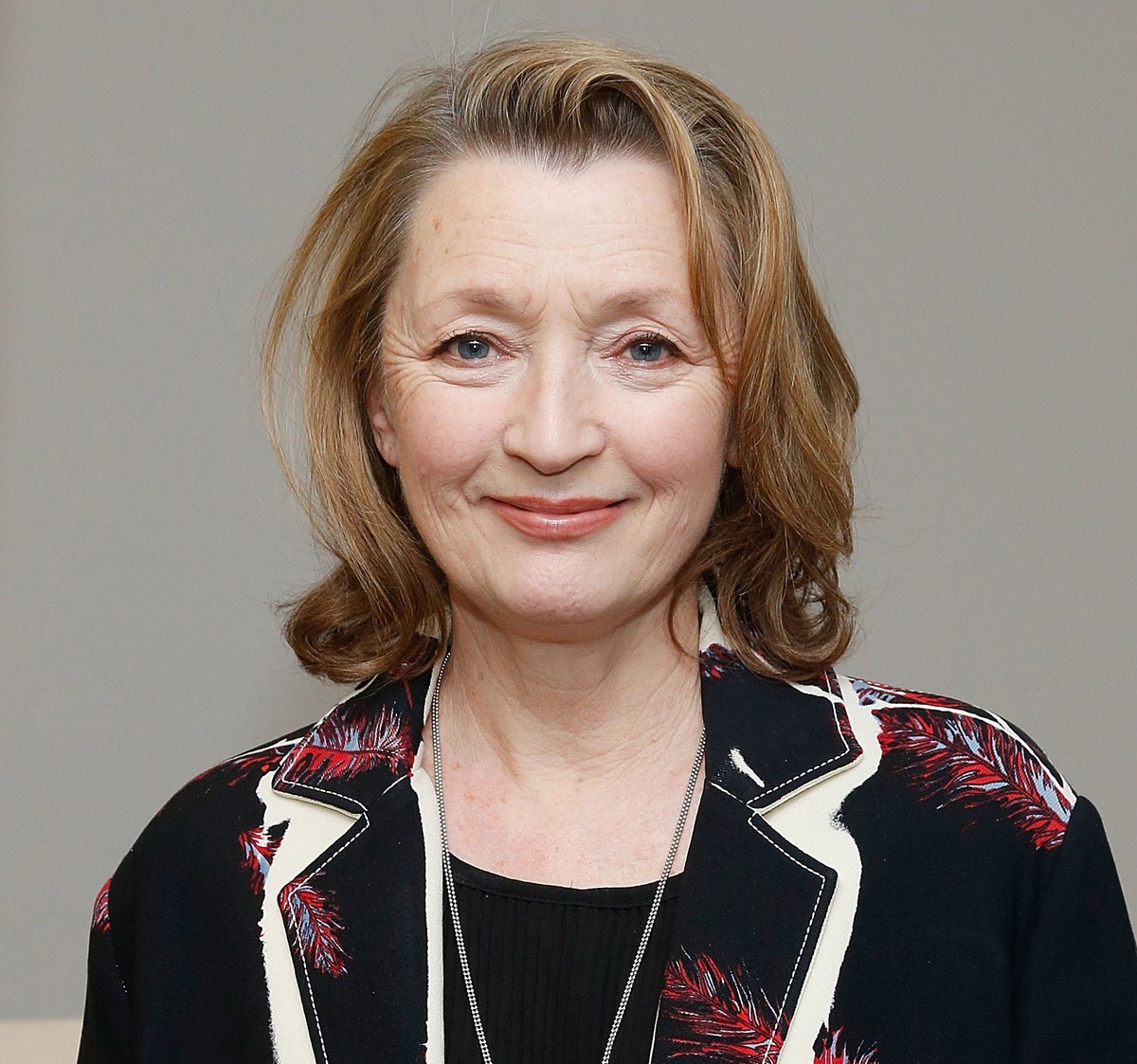 Lesley Manville - Rotten Tomatoes