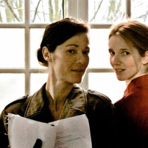VERY WELL, THANK YOU, (aka TRES BIEN, MERCI), director Emmanuelle Cuau, Sandrine Kiberlain, on set, 2007. ©Gemini Films