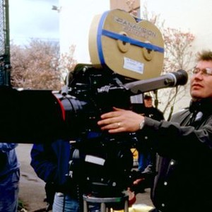 DISTURBING BEHAVIOR, director David Nutter, on set, 1998. ©MGM