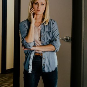 Escaping the NXIVM Cult: A Mother's Fight to Save Her Daughter (2019) photo 4