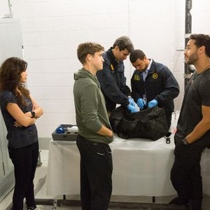 Graceland, Vanessa Ferlito (L), Aaron Tveit (C), Daniel Sunjata (R), 'Bag Man', Season 1, Ep. #8, 08/08/2013, ©USA