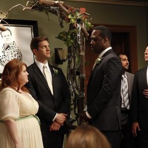 Modern Family, from left: Dana Powell, Colin Hanlon, Kevin Daniels, Rodrigo Rojas, 'The Wedding, Part 2', Season 5, Ep. #24, 05/21/2014, ©ABC
