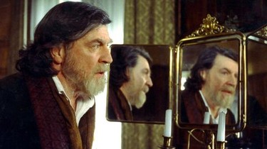 Bir mast ayol mushuk uni beradi Tereza Palmer yalangoch fotosuratlar