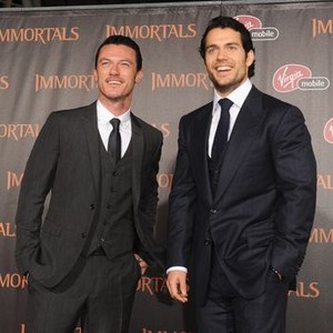  Immortals : Henry Cavill, Mickey Rourke, Tarsem Singh: Movies &  TV