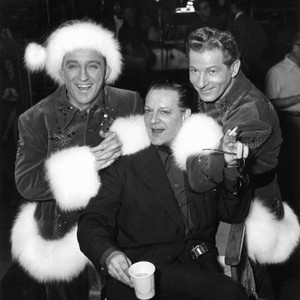 WHITE CHRISTMAS, Bing Crosby, choreographer Robert Alton, Danny Kaye on set, 1954