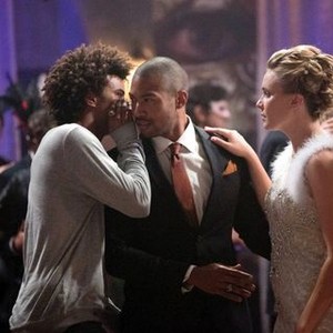 The Originals, Eka Darville (L), Charles Michael Davis (C), Leah Pipes (R), 'Tangled Up in Blue', Season 1, Ep. #3, 10/15/2013, ©KSITE