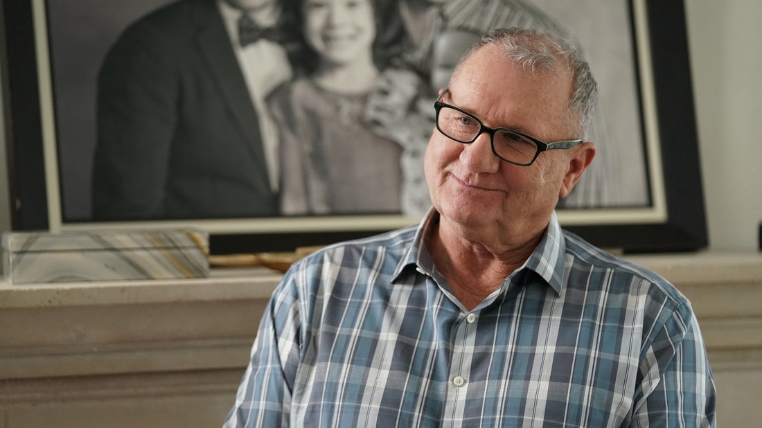Modern family season 11 2025 episode 17 watch online