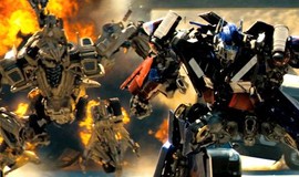 Transformers: Official Clip - Optimus Prime Battles Bonecrusher photo 10