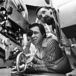 WHAT'S UP DOC, from left: director Peter Bogdanovich, cinematographer Laszlo Kovacs, on set, 1972 whatsupdoc1972bs-fsct009(whatsupdoc1972bs-fsct009)