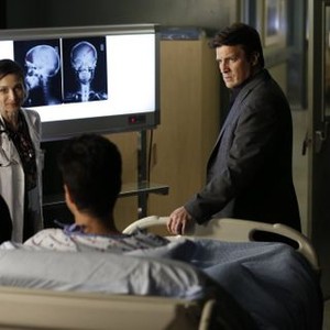 Castle, Marin Hinkle (L), Nathan Fillion (C), Stana Katic (R), 'Dead Again', Season 8, Ep. #19, 04/25/2016, ©ABC