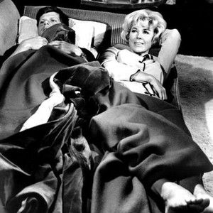 WHERE WERE YOU WHEN THE LIGHTS WENT OUT?, from left: Robert Morse, Doris Day, 1968