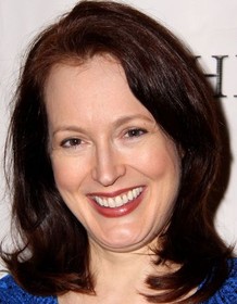 Dee Nelson