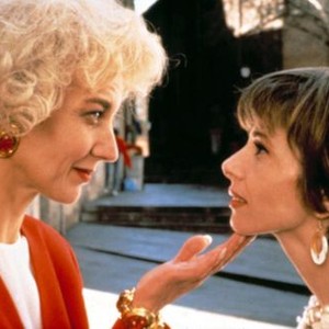 HIGH HEELS, Marissa Paredes, Victoria Abril, 1991