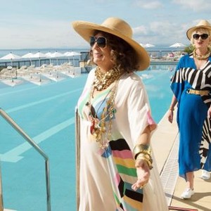 ABSOLUTELY FABULOUS: THE MOVIE, from left:  Jennifer Saunders, Joanna Lumley, 2016. ph: David Appleby/TM & copyright © Fox Searchlight Pictures. All rights reserved.