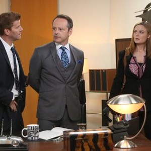 Bones, Gil Bellows (L), Emily Deschanel (R), 'The Money Maker on the Merry-Go-Round', Season 10, Ep. #7, 11/13/2014, ©FOX