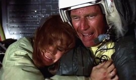 Airport 1975: Official Clip - Dropping in photo 7