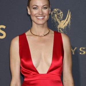 Yvonne Strahovski at arrivals for The 69th Annual Primetime Emmy Awards 2017 - Arrivals 2, Microsoft Theater L.A. Live, Los Angeles, CA September 17, 2017. Photo By: Priscilla Grant/Everett Collection