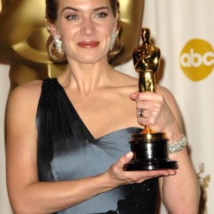 Kate Winslet (wearing an Yves Saint Laurent gown), Best Actress for The Reader in the press room for 81st Annual Academy Awards - PRESS ROOM, Kodak Theatre, Los Angeles, CA 2/22/2009. Photo By: Dee Cercone/Everett Collection