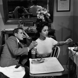 INVASION OF THE BODY SNATCHERS, from left: Kevin McCarthy, Dana Wynter, 1956