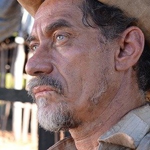 Chico Diaz as João in "Ardor." photo 6