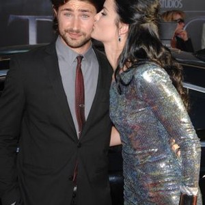 Matt Dallas, Jaimie Alexander at arrivals for THOR Premiere, El Capitan Theatre, Los Angeles, CA May 2, 2011. Photo By: Michael Germana/Everett Collection