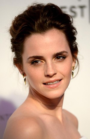 Hovuz yonida irqlararo jinsiy aloqani onlayn tomosha qiling Katta xotin bilan jinsiy aloqa