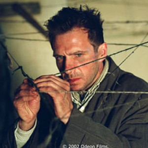 Ralph Fiennes is Spider in David Cronenberg's SPIDER. photo 13