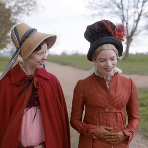 Mia Goth (left) as "Harriet Smith" and Anya Taylor-Joy (right) as "Emma Woodhouse" in director Autumn de Wilde's EMMA, a Focus Features release.  Credit : Focus Features
