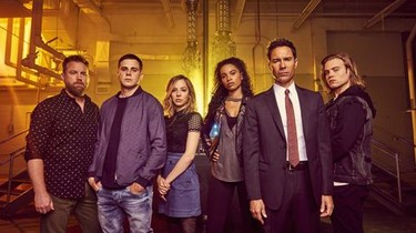 Travelers: Season 2 | Rotten Tomatoes