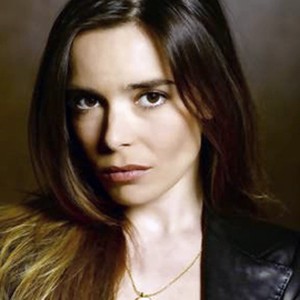 Élodie Bouchez as Renee Rienne