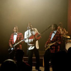 WHO DO YOU LOVE, Robert Randolph as Bo Diddley (center), 2009. ©International Film Circuit