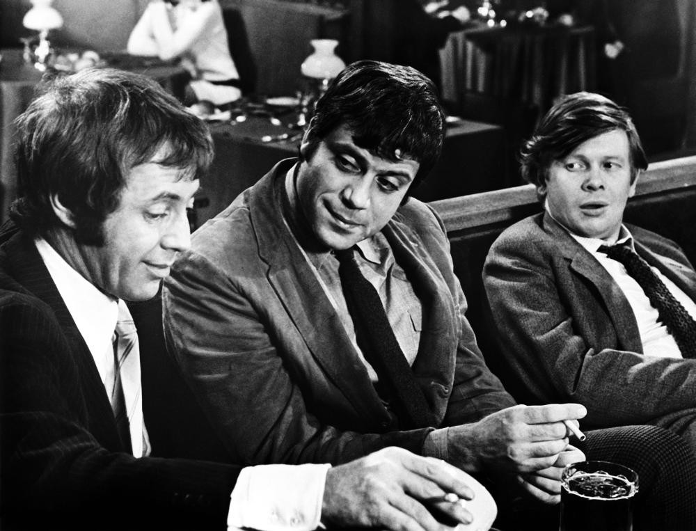 SS2816138) Movie picture of Oliver Reed buy celebrity photos and