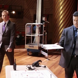 Unforgettable, Dallas Roberts (L), Dylan Walsh (R), 'Incognito', Season 2, Ep. #2, 08/04/2013, ©CBS