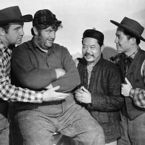 NORTH TO THE KLONDIKE, from left, Broderick Crawford, Andy Devine, Willie Fung, Keye Luke, 1942
