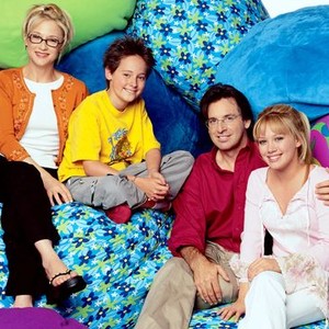 Hallie Todd, Jake Thomas, Robert Carradine and Hilary Duff (from left)
