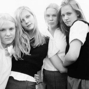 THE VIRGIN SUICIDES, from left: Chelse Swain, Kirsten Dunst, Leslie Hayman, A.J. Cook, 1999. ©American Zoetrope