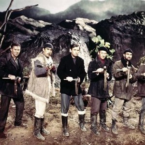 THE GUNS OF NAVARONE, from left: Anthony Quayle, Anthony Quinn, Gregory Peck, David Niven, Stanley Baker, James Darren, 1961