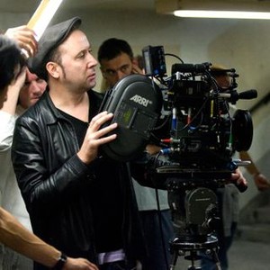 PUSH, director Paul McGuigan (right), on set, 2009. Ph: John P. Johnson/©Summit Entertainment
