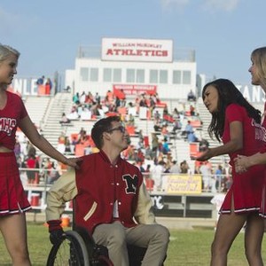 Glee, Dianna Agron (L), Kevin McHale (C), Naya Rivera (R), 'Homecoming', Season 6, Ep. #2, 01/09/2015, ©FOX