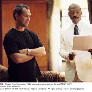 Brian Robbins and Eddie Murphy on the set of "Meet Dave"