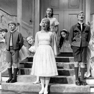 SOUND OF MUSIC, Debbie Turner, Duane Chase, Kym Karath, Heather Menzies, Angela Cartwright, Nicholas Hammond, (behind) Charmian Carr, 1965. TM and Copyright (c) 20th Century Fox Film Corp. All rights reserved.