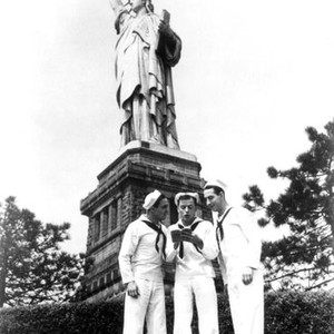 ON THE TOWN, Gene Kelly, Frank Sinatra, Jules Munshin, 1949, Statue of Liberty